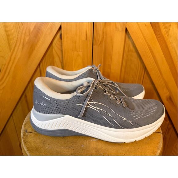 Dansko Size EU 40 US 9.5-10 Sneakers Pace gray and white nursing shoes Work Shoe - Picture 1 of 8